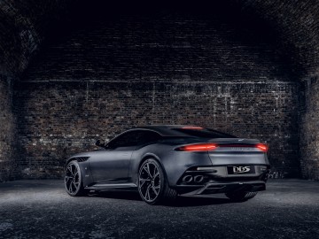 Aston Martin Vantage i DBS Superleggera 007